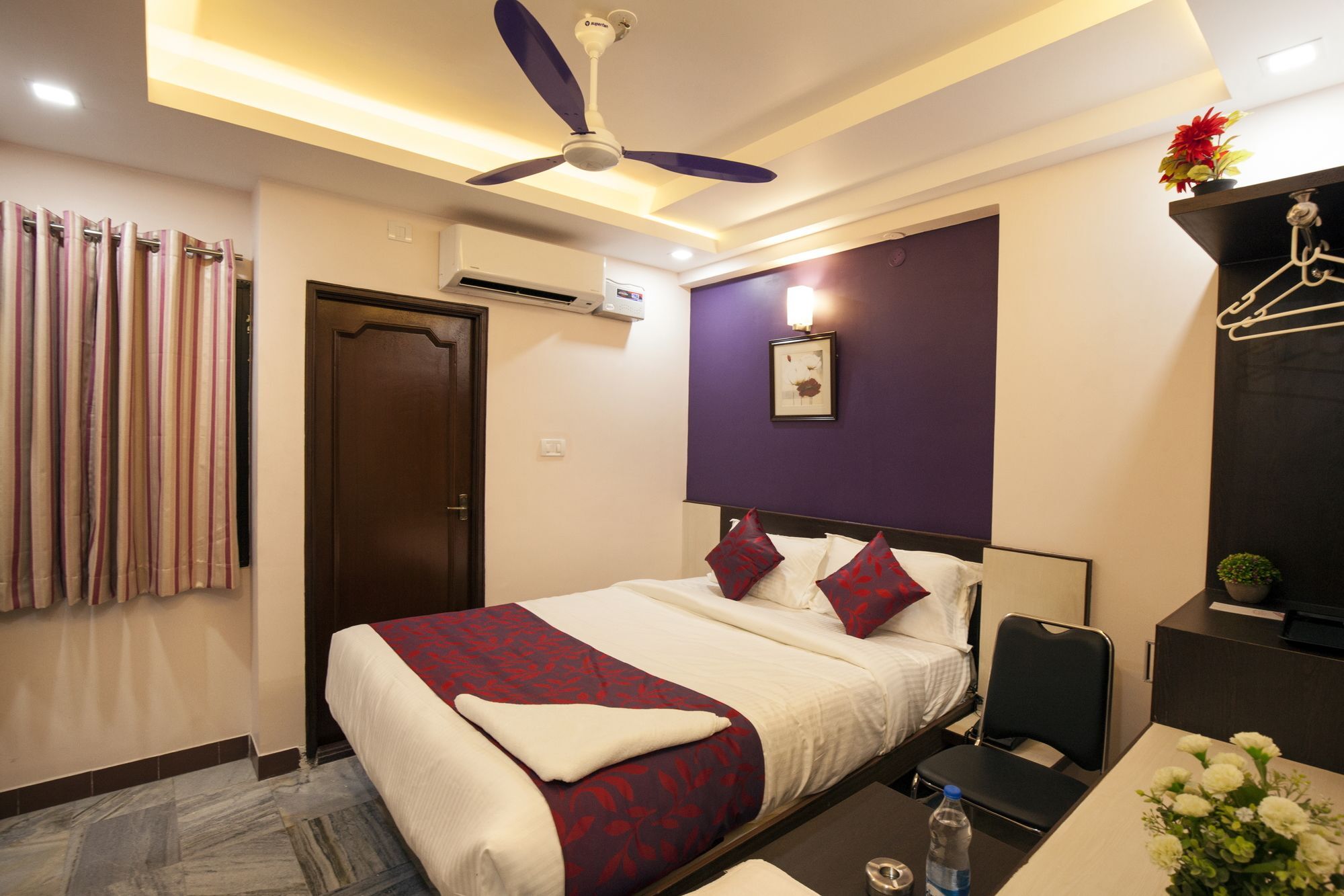 Hotel Lotus Madurai Exteriör bild