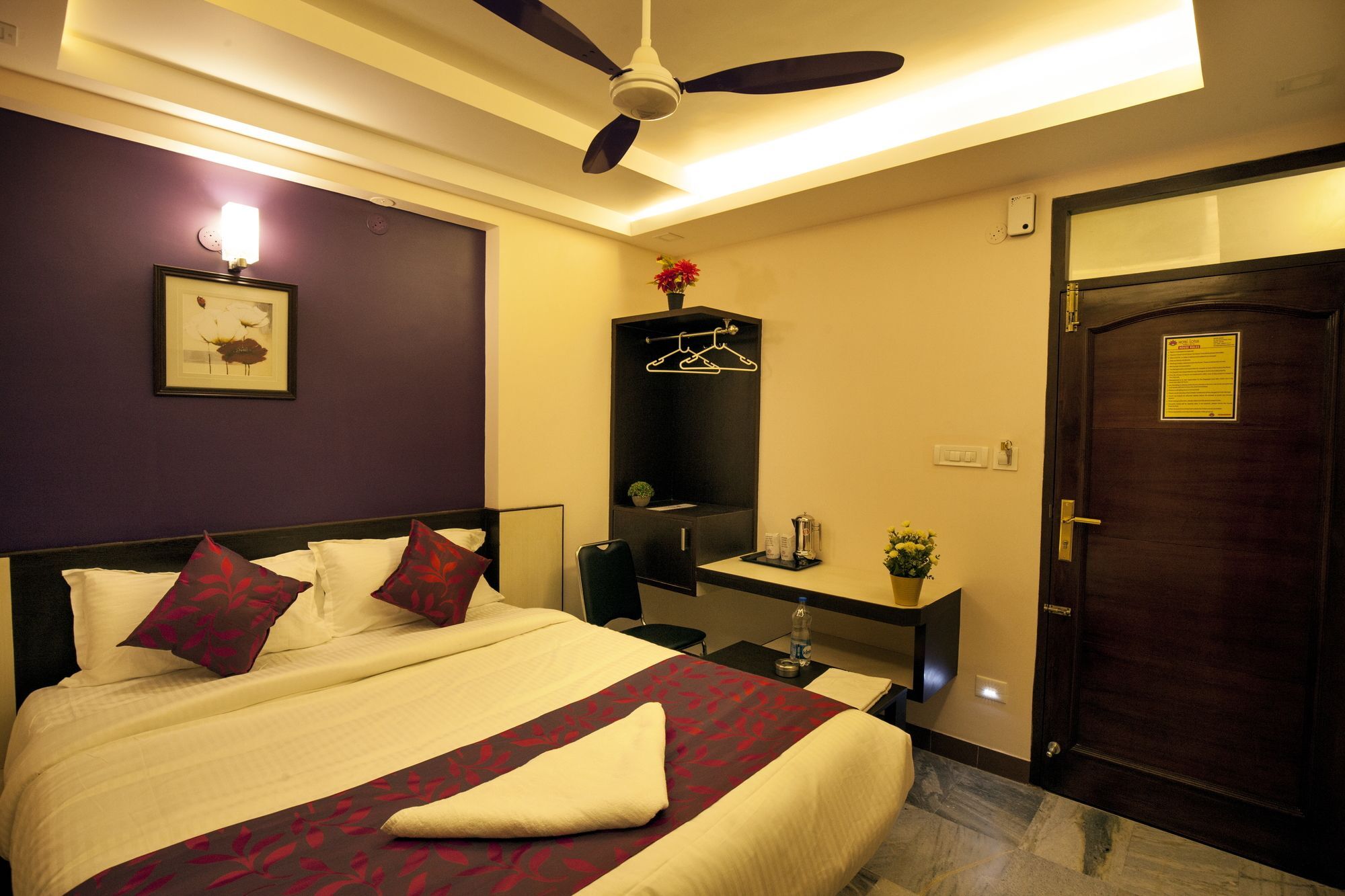 Hotel Lotus Madurai Exteriör bild