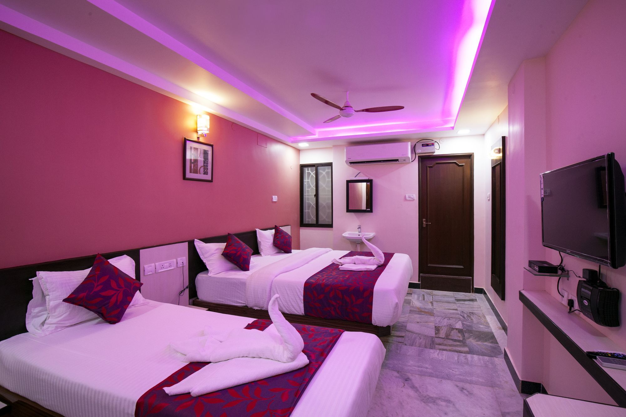 Hotel Lotus Madurai Exteriör bild